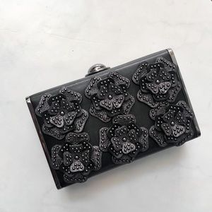 [Henri Bendel] 3D Flower Minaudiere